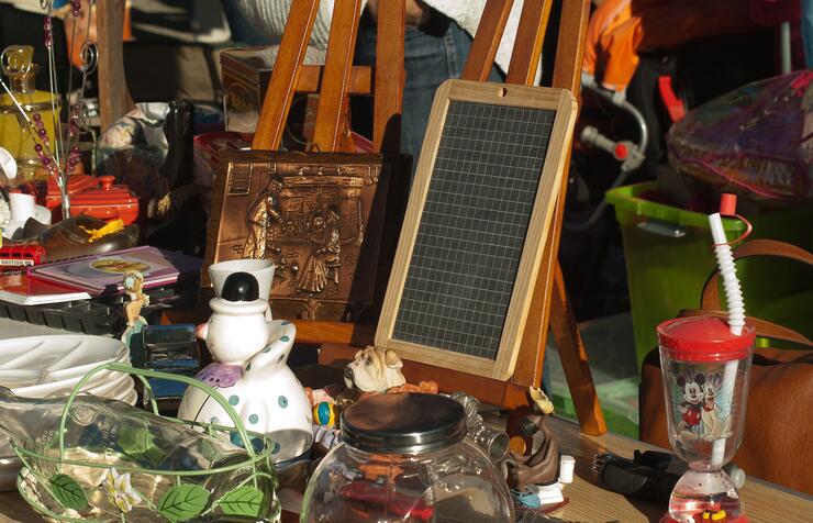 Sonntags-Flohmarkt