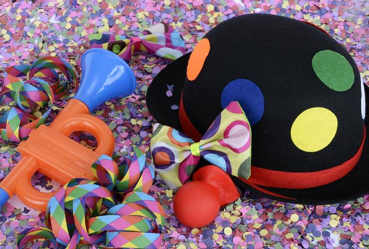 Skifahrer-Kranzl im Dorfstadl