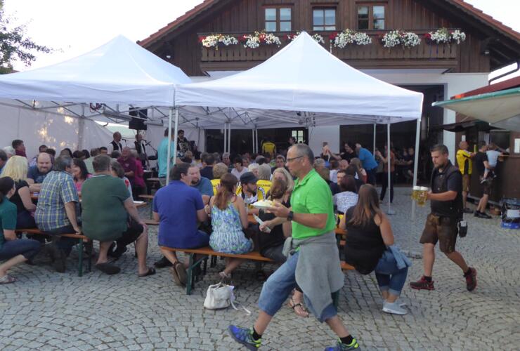 Hallenfest der FFW Arrach