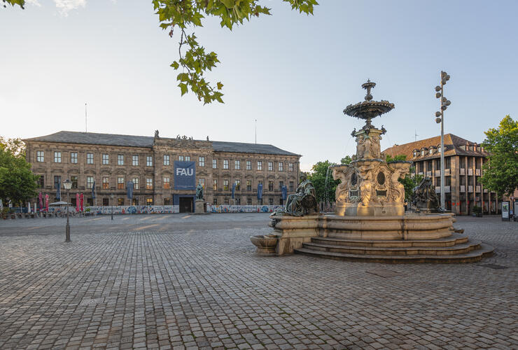 Zum Tag gegen Gewalt an Frauen - Frauengeschichte(n) in Erlangen - Stadtführung