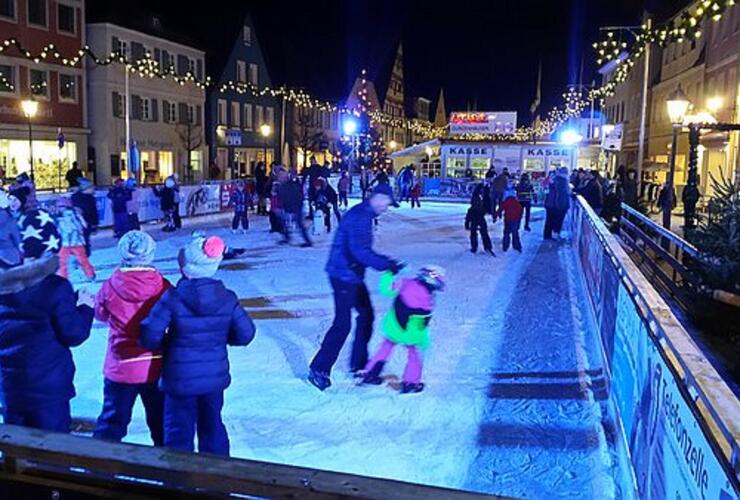 Heiß auf Eis - Die Eisbahn am Marktplatz