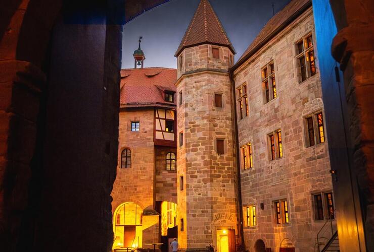 Munkeln im Dunkeln - Steigt mit uns in den Keller!