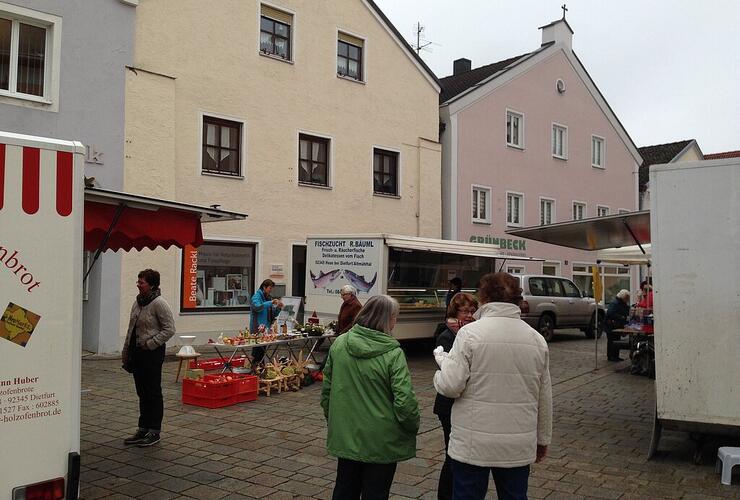 Bauernmarkt Dietfurt - mit regionalen Produkten