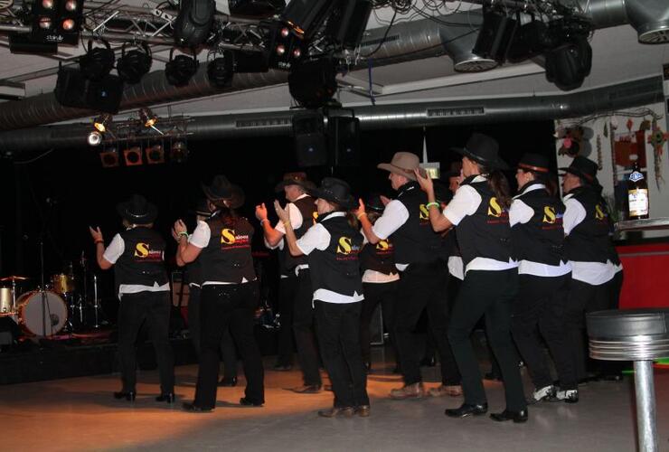 Line-Dance-Gruppe „Saloon Sweepers“ im G6