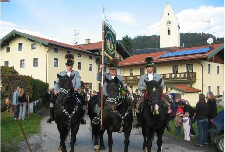 Leonhardi Ritt in Roßholzen