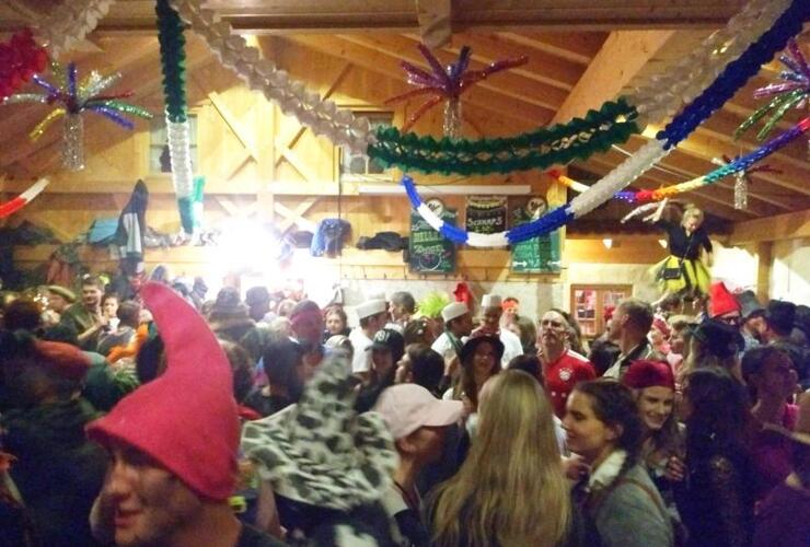 Samerberger Almfasching auf der Käseralm am Rosenmontag