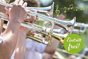 Konzert im Park mit der INNtaler Blasmusi