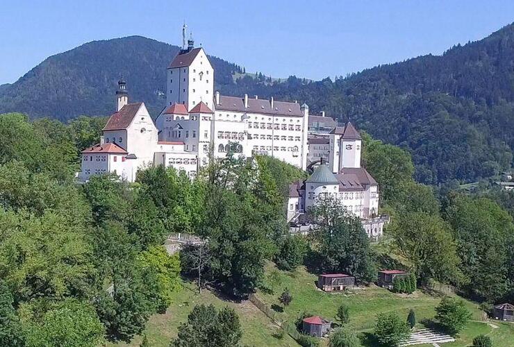 Führungen auf Schloss Hohenaschau mit Prientalmuseum und Burgladerl