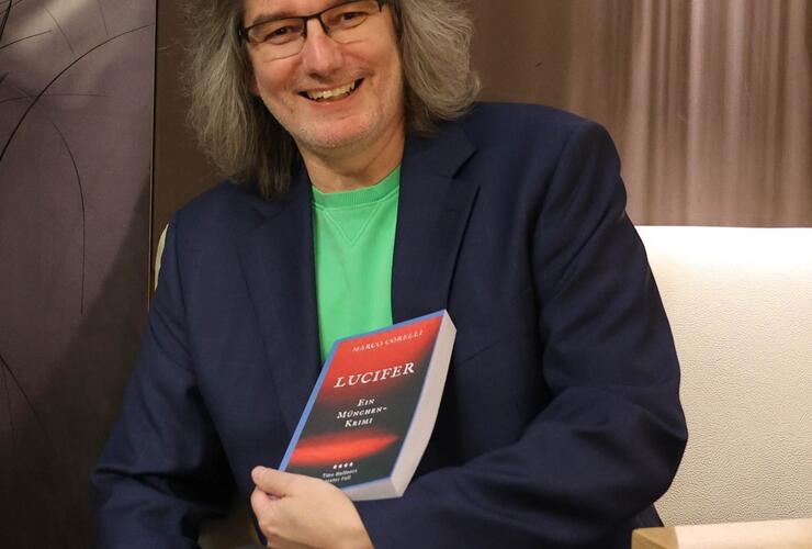 Die Welt steht kopf - was tun? Ein Abend mit Krimi-Autor Marco Corelli