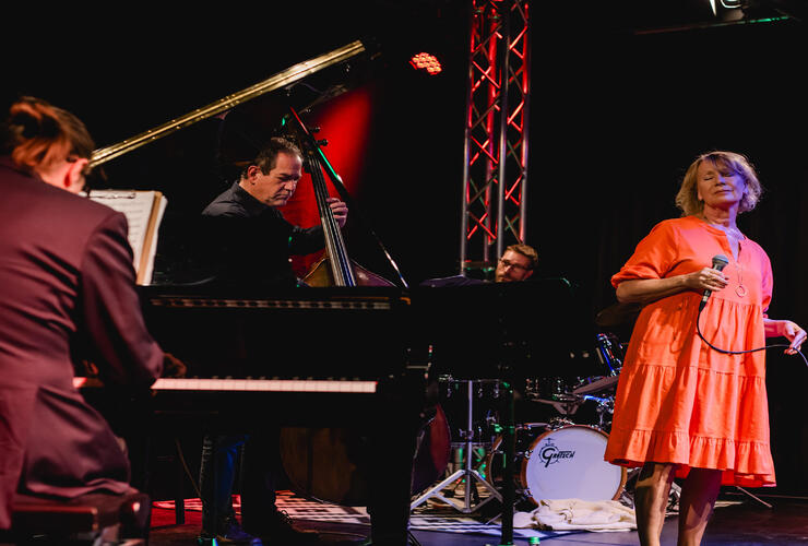 JazzBase Quartet Cole & More