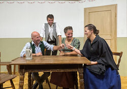 Theater Aibling: „Der verkaufte Großvater"