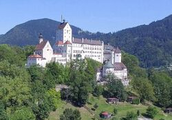 Führungen auf Schloss Hohenaschau mit Prientalmuseum und Burgladerl