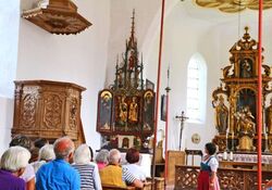 Kirchenführung in der gotischen Wallfahrtskirche Hl. Kreuz in Höhenberg