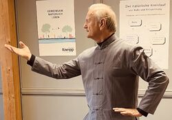 AIQI Qigong mit Leo Führen