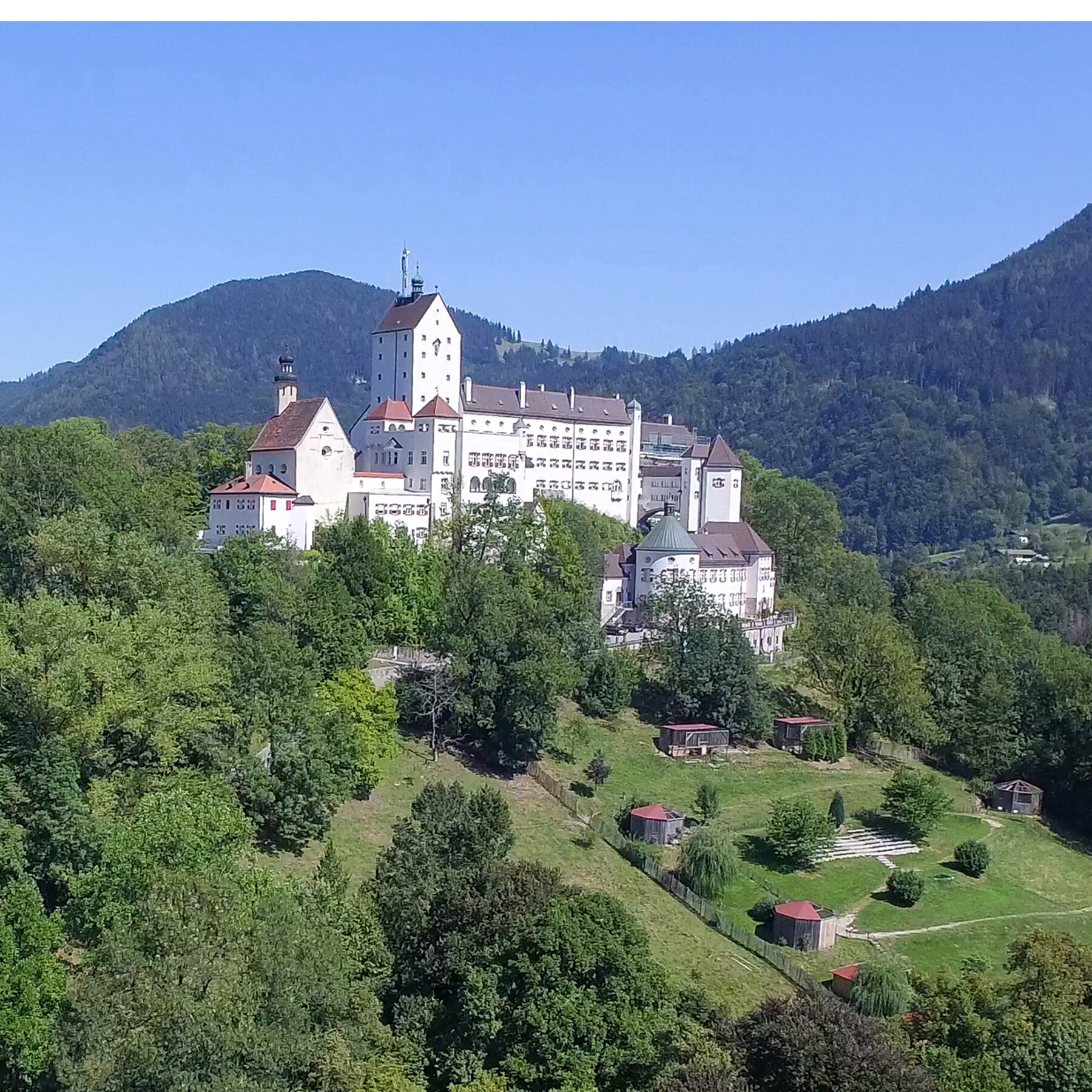 Führungen auf Schloss Hohenaschau mit Prientalmuseum und Burgladerl