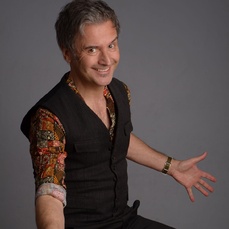 Chris Boettcher: Freudenspender