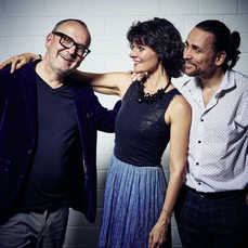 MUSIK IM RATHAUS: STEFANIE BOLTZ Trio - Female