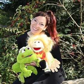 Kinder-Mitmach-Theater "Prinzessin Alles will und der kluge Frosch" von und mit Theresa Tschira