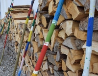 Offene Werkstatt: Fantasievolle Gartenstecken aus Holz gestalten