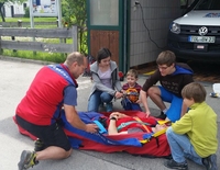 Gästekinderprogramm: Besuch bei der Bergwacht