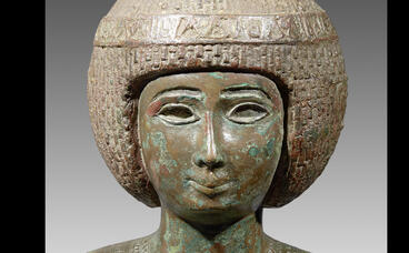 Auf zwei Füßen zurück ins Museum - Die Restaurierung der Meres-Amun 