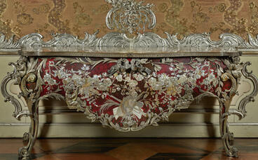 „Maßgeschneidert“ für den König: Die friderizianischen Möbel im Neuen Palais 