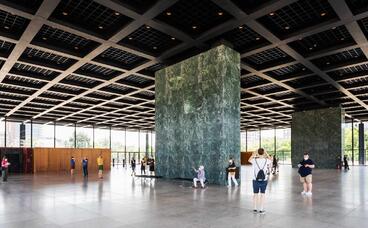 Museum architecture by Mies van der Rohe