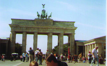 Familienführung: Am Brandenburger Tor ist viel passiert - Berlingeschichte von 1700 bis heute