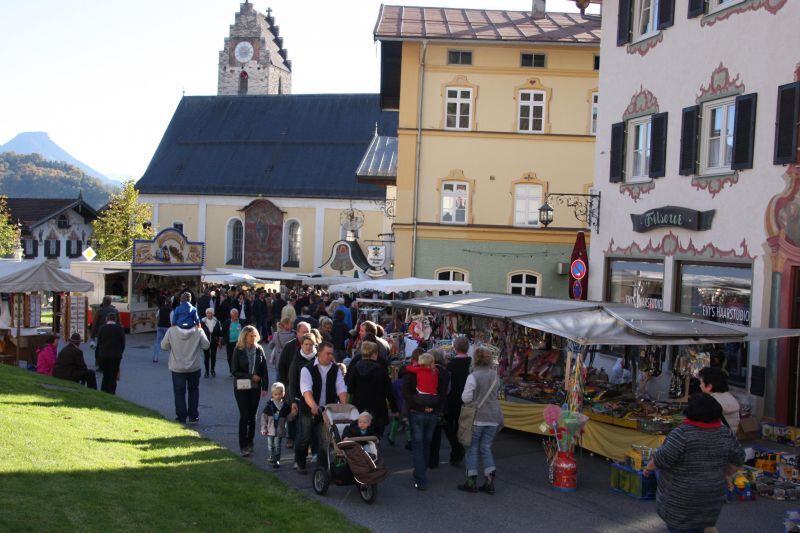 Warenmarkt mit Regionalmarkt