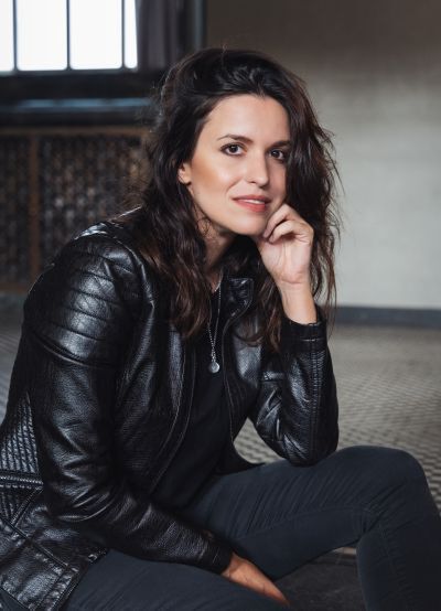 Lesung mit Yasmin Shakarami aus "Schattenlicht" für Schulklassen
