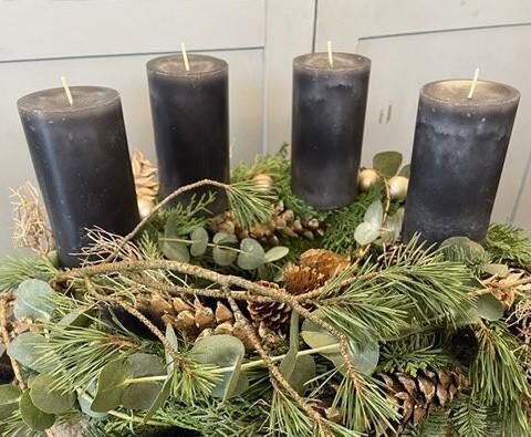 Workshop "Zauberhafter Adventskranz" mit Anne Frank - am Moierhof in Gstadt