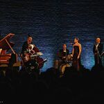 SWINGING CHRISTMAS - CHRIS HOPKINS & SHAUNETTE HILDABRAND