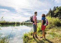 Kräuterwanderung "Natur zum Anbeißen" in Truchtlaching