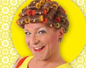 Schlemmen & Weihnachts-Show mit Lilli - Kulinarische Köstlichkeiten und Comedy – serviert im Hotel Schloss Waldeck