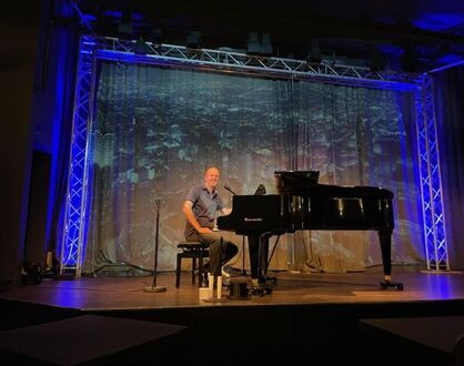 Piano-Abend – Your Songs! präsentiert von Rainer Rompel