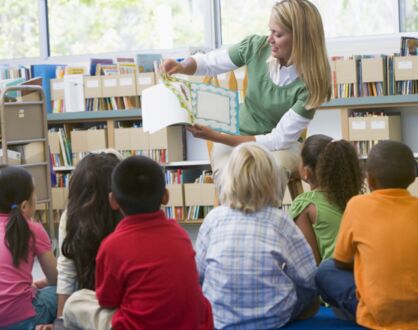 Vorlesen für Kinder in der Stadtbibliothek