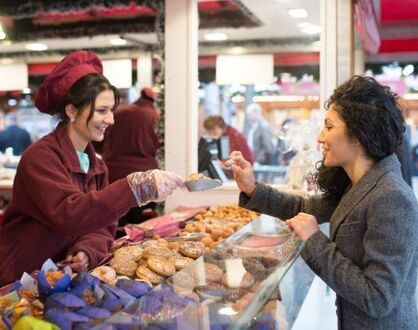 Schlemmen im Märchenzauber: Speckkuchen, Glühwein & etwas Süßes
