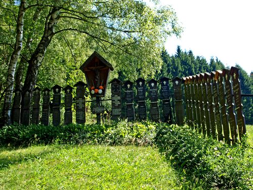 Tradition und Brauchtum im Lamer Winkel: Totenbretter, Wegkreuze und Marterl