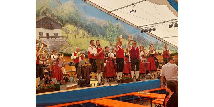 Kieferer Bierzelt - Frühschoppen zum Vereinsjahrtag & Kieferer Fest