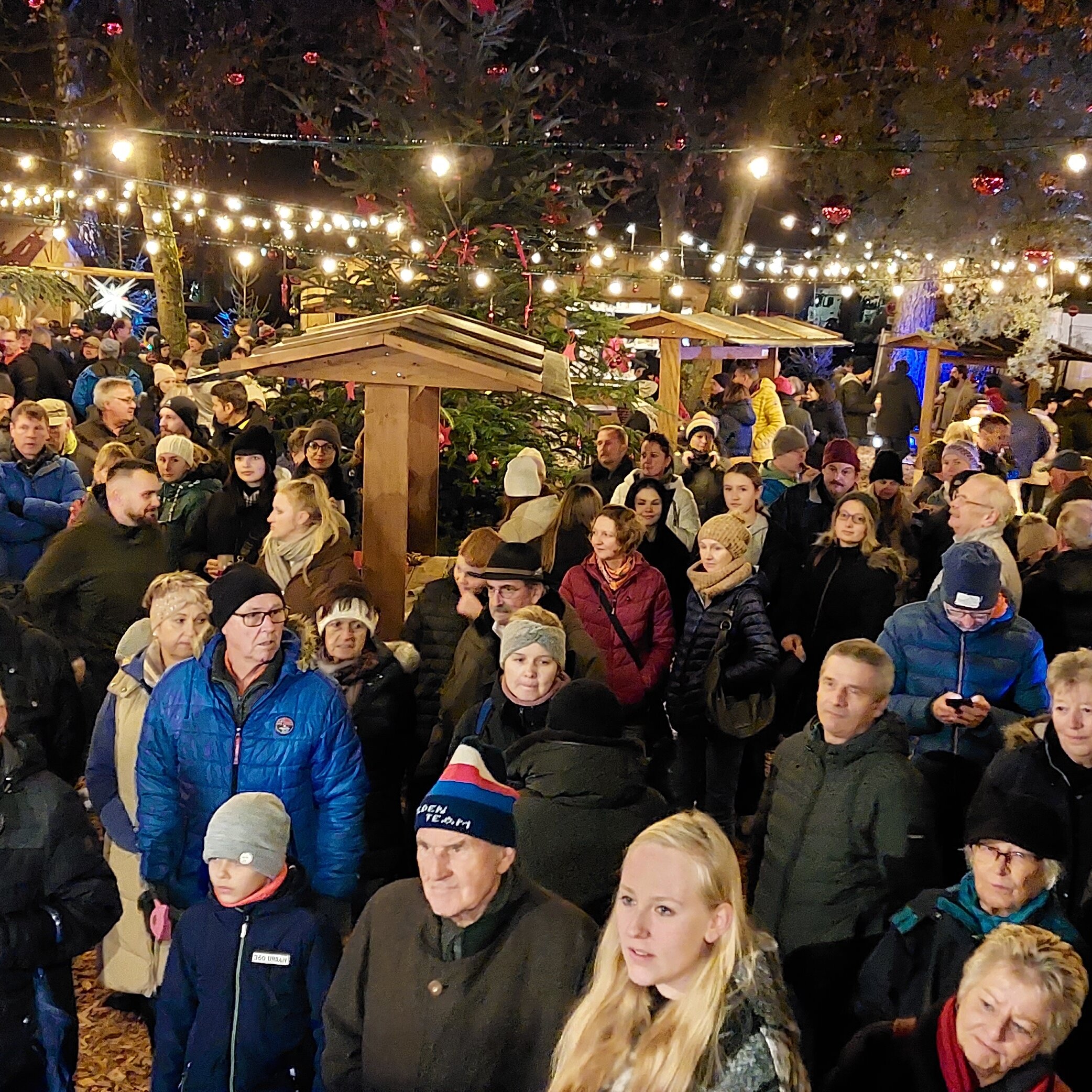 Traunreuter Christkindlmarkt auf dem Marktplatz in der Eichendorffstraße