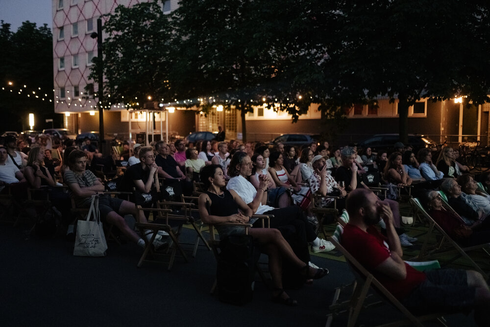 Open Air Video Art vor der Berlinischen Galerie