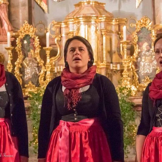 Adventssingen in der Pfarrkirche Maria Geburt in Piding
