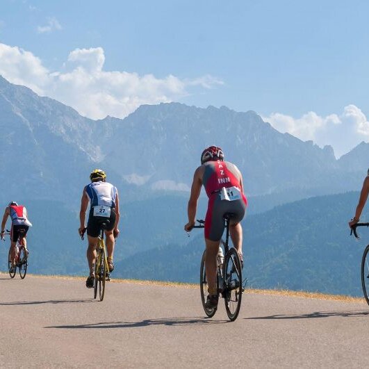 Höglwörther See Triathlon des SC Anger mit Siegerehrung am Rathausplatz