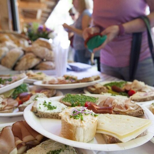 SCHMANKERLABEND des IsarAlpental e.V. mit regionalen Produkten 