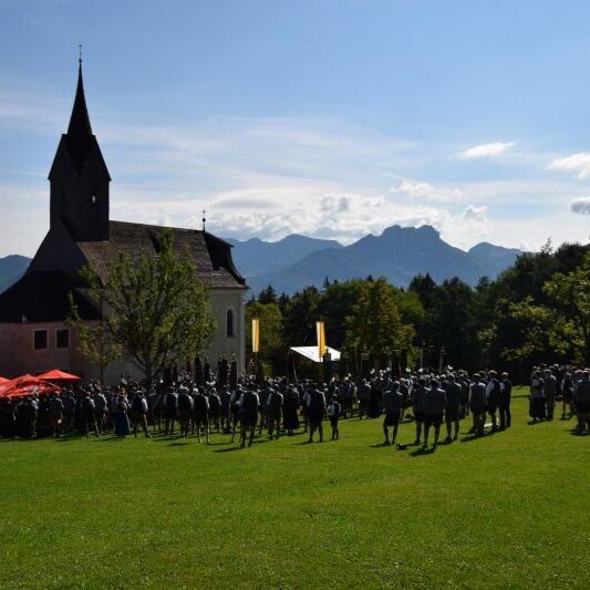 Gau-Trachtenwallfahrt zur Schwarzlack