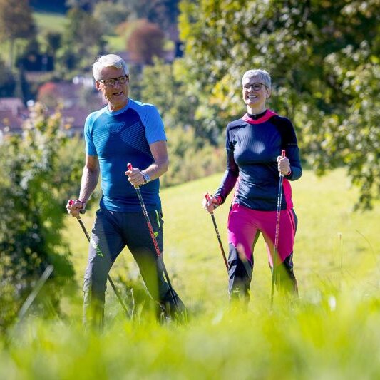 Ganzkörpertraining – Nordic Walking in Bayerisch Gmain