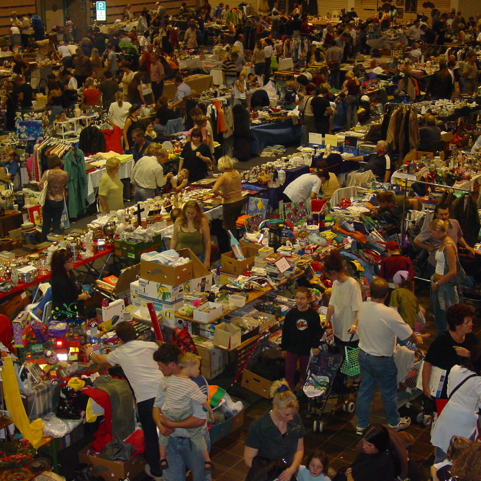 Hallenflohmarkt in Karlsfeld 2025