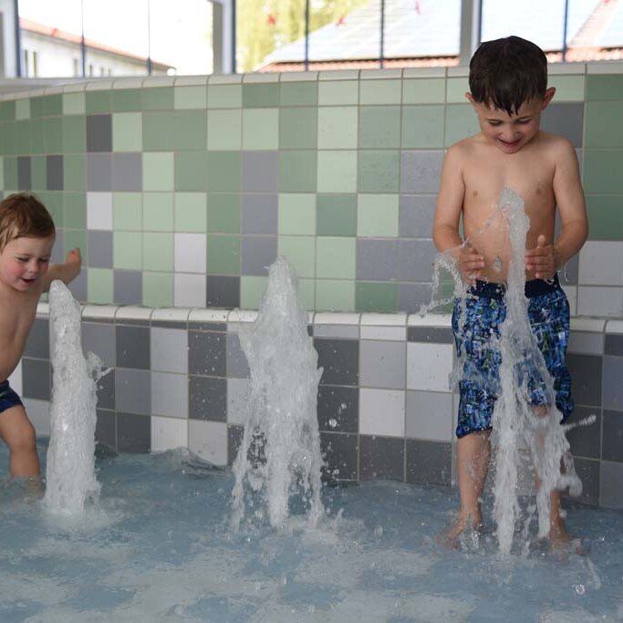 Kinderzeit im Hallenbad