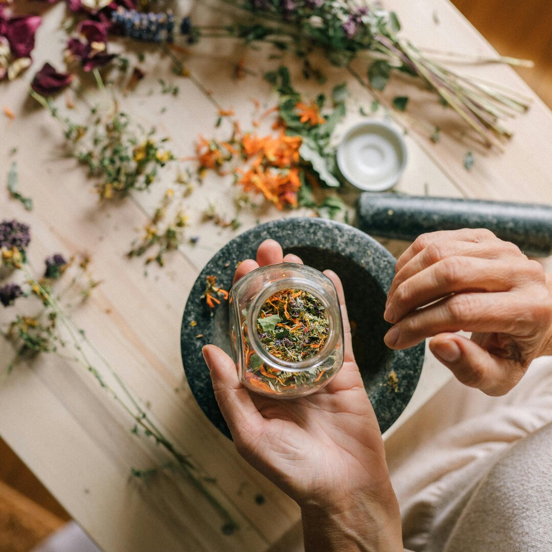 Die Naturapotheke – Natürliche Produkte selbst herstellen