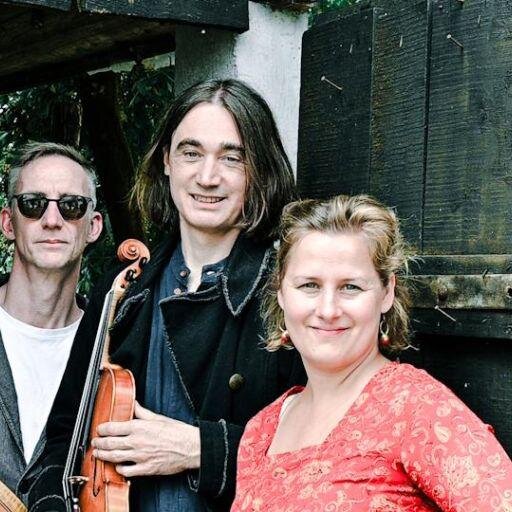 Broom Bezzums  Winterfolk mit Herz & Humor